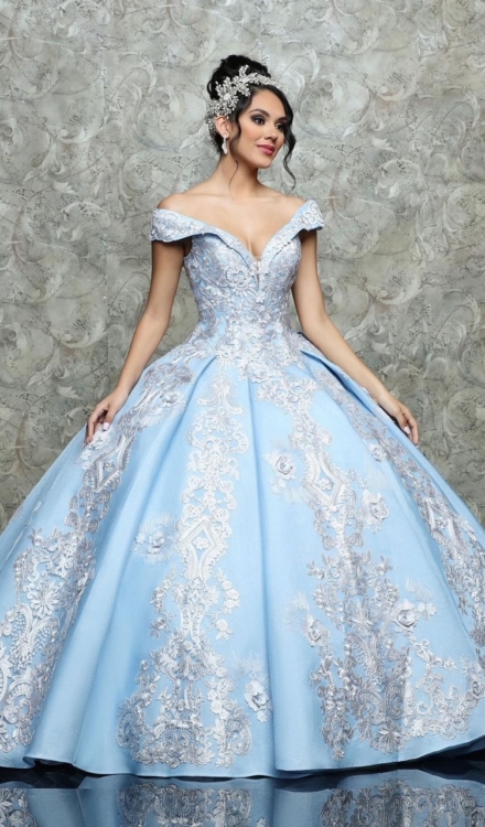 Quinceañera 19