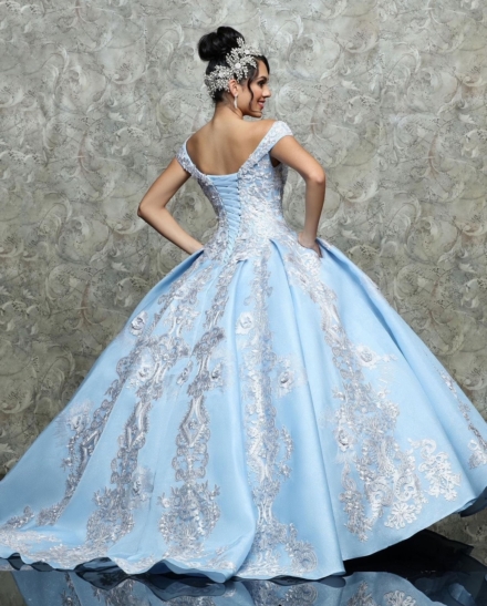 Quinceañera 19 - Image 2