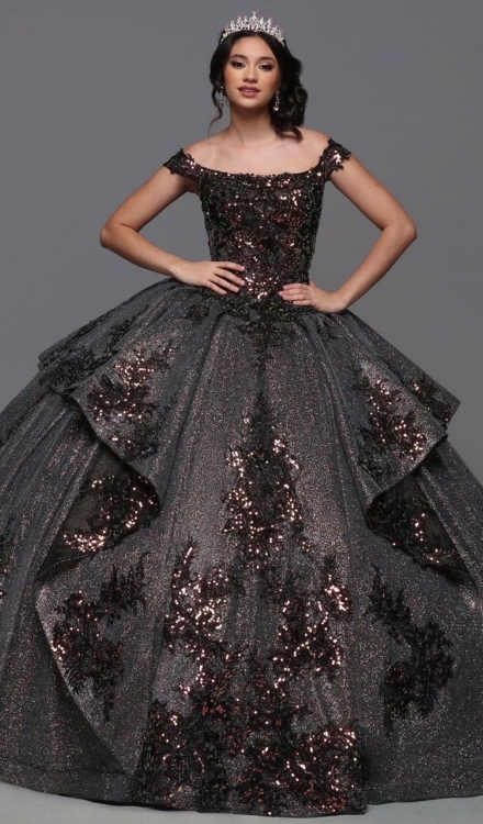 Quinceañera 11